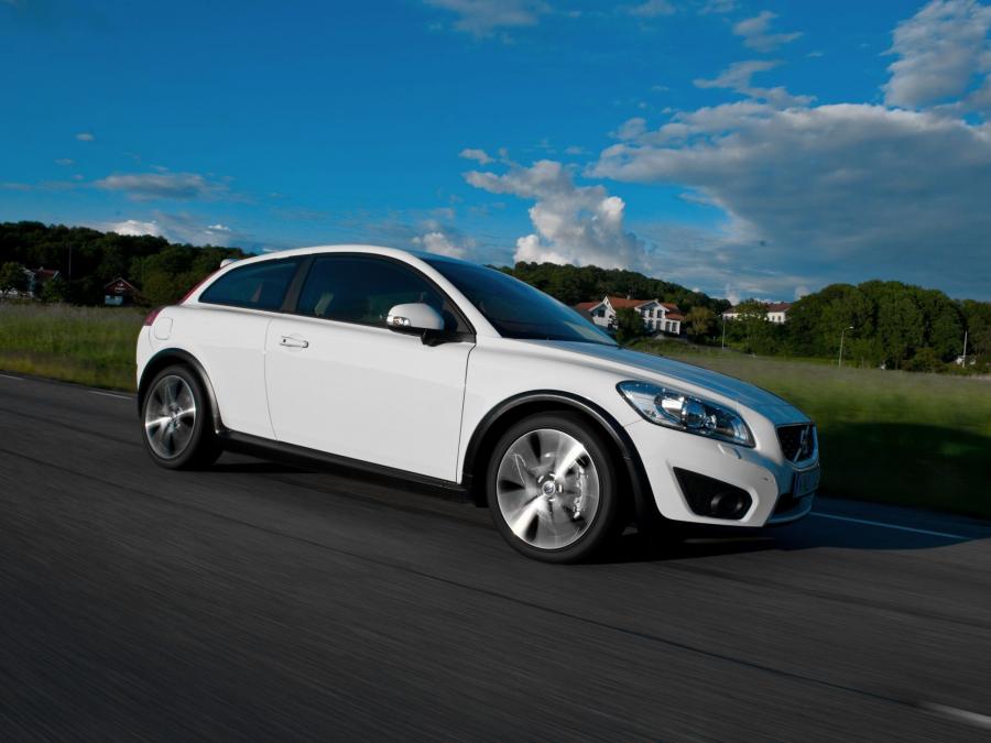  Volvo C30 T5 2009 года  (фото 2 из 9)